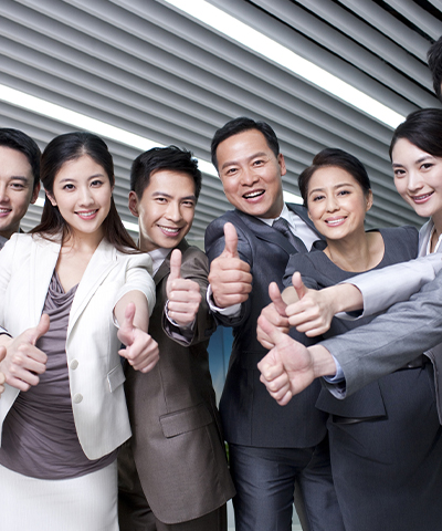 XHYD Furniture sales team supporting international buyers