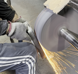 Polishing process for furniture components